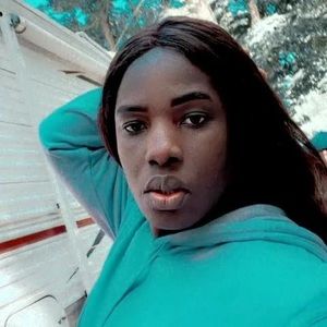 Meet your Posher, Ebony